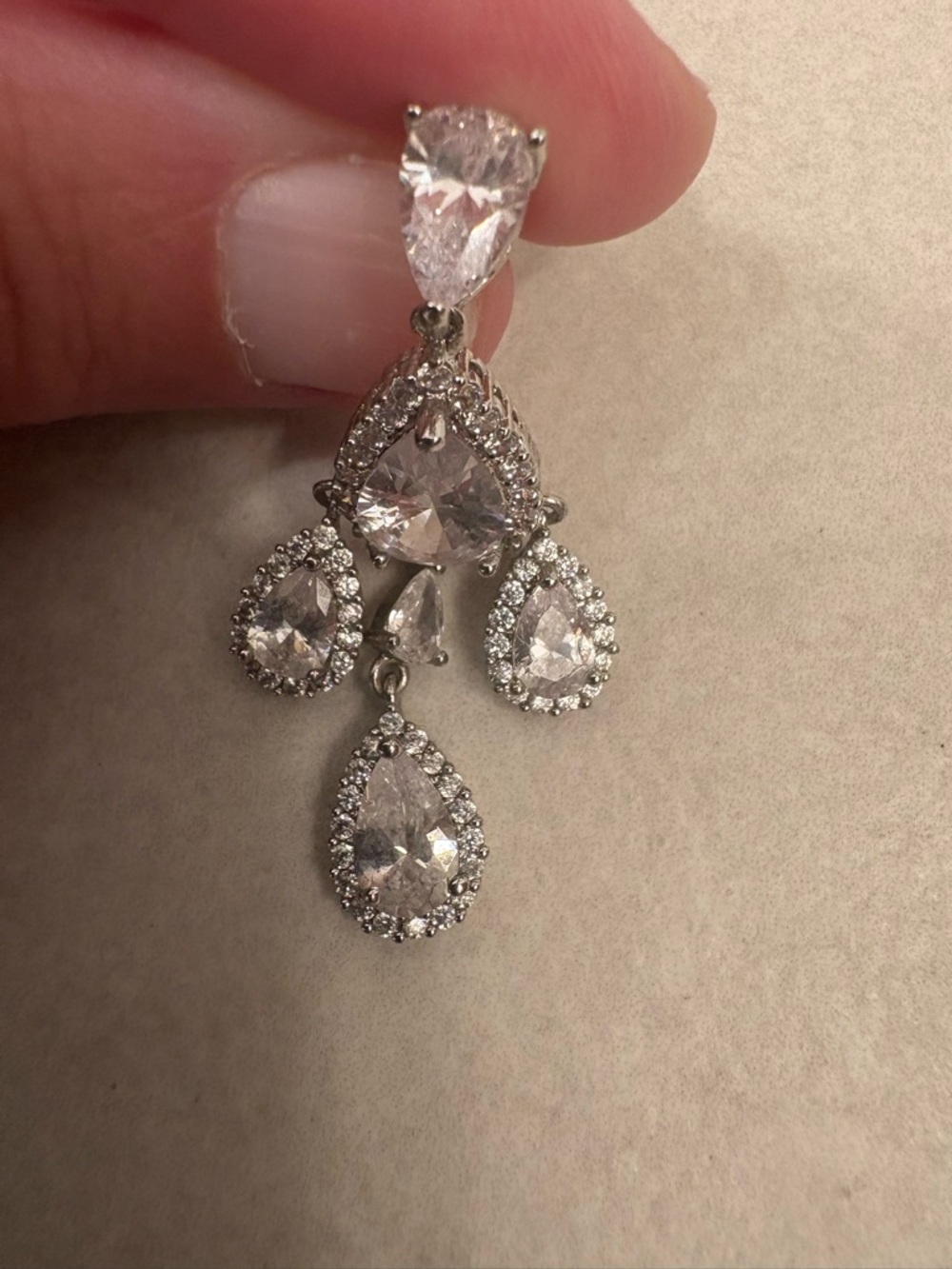 Fashion Costume Chandelier Rhinestone Lightweight Earrings - Picture 3 of 7